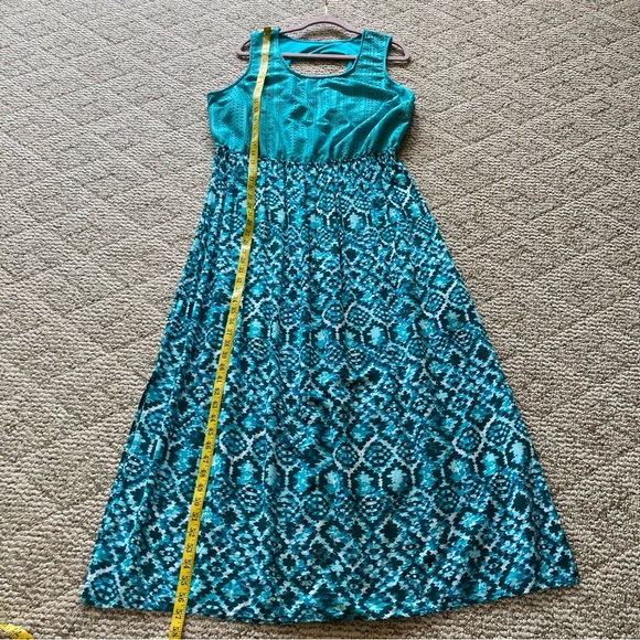 5/$15 Faded Glory Shades of Teal, Green, & Blue Maxi Dress 2X (18W-20W) - Picture 8 of 11